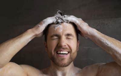 7 astuces : Comment bien se laver les cheveux homme ?