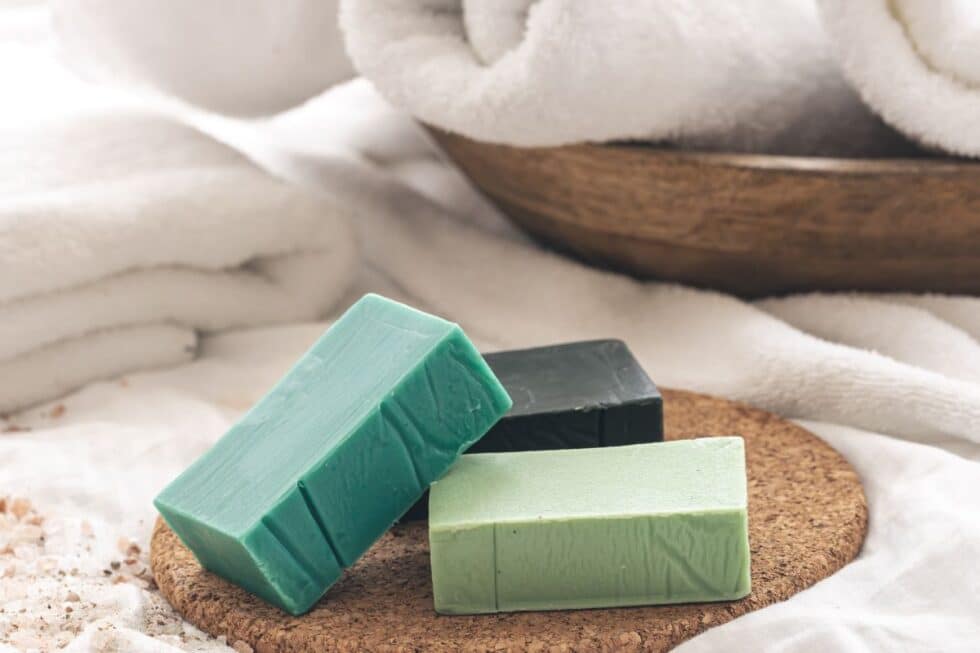 Comment Faire Un Shampoing Solide Maison ? 100% Facile - Men's Shampoo