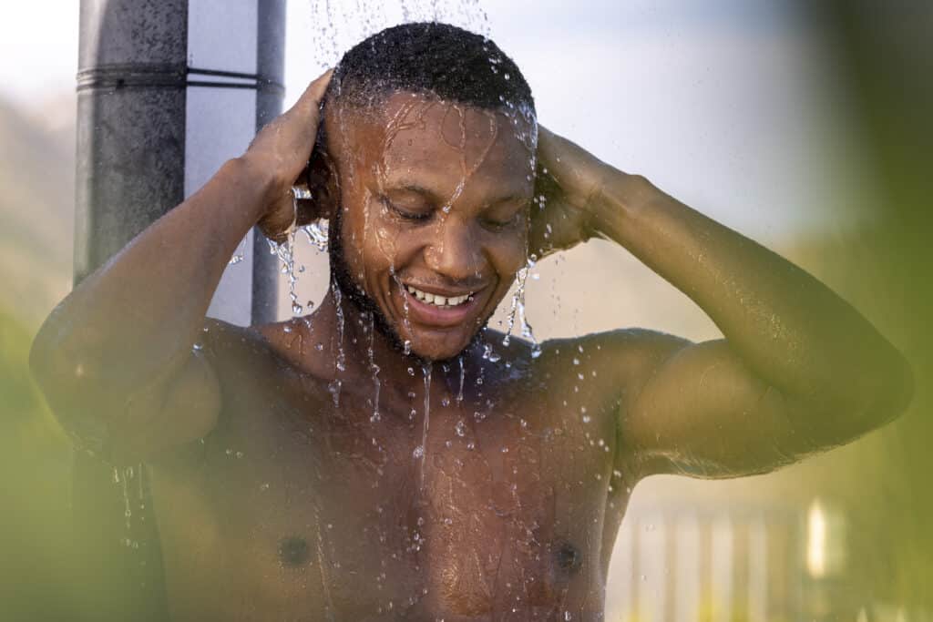 Je Rince Comment Savoir Si Mes Cheveux Sont Bien Rincés ? Nos Astuces - Men's ...
