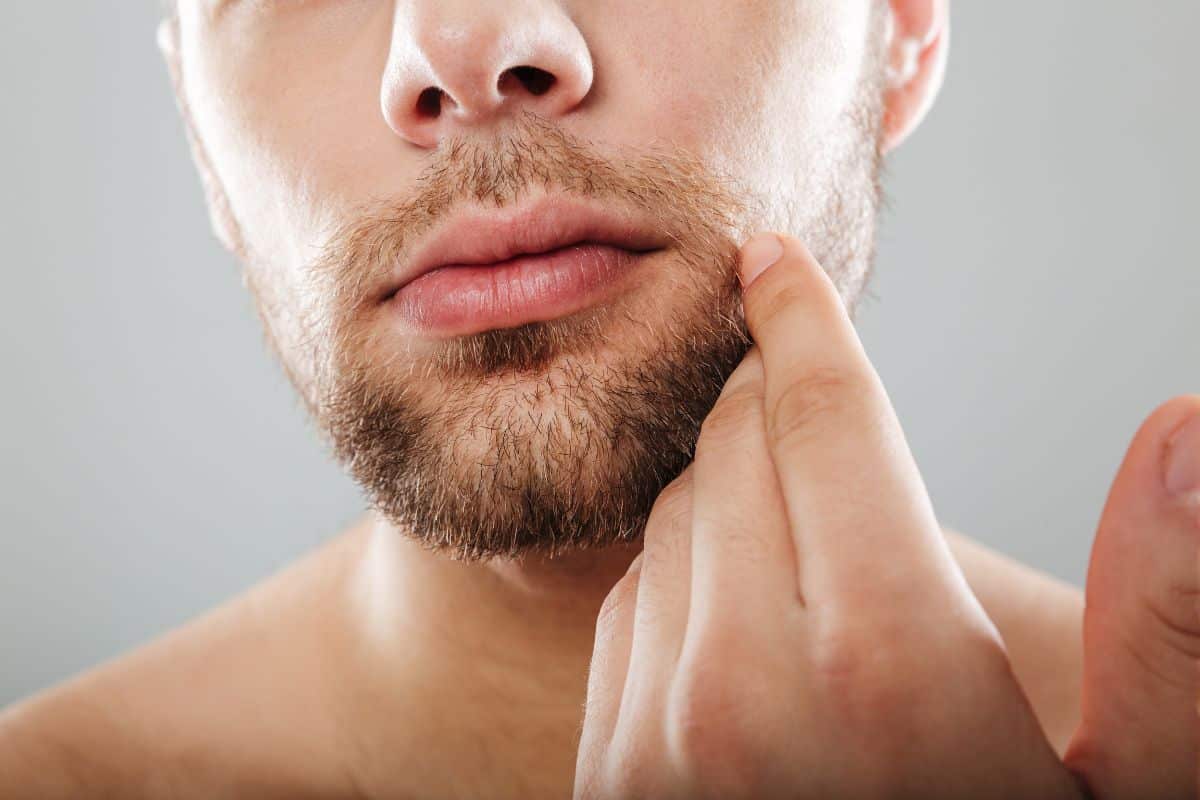 entretien barbe naissante