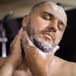 shampoing cheveux hommes barbe