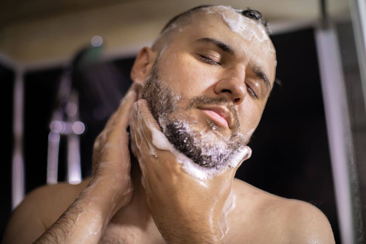 shampoing cheveux hommes barbe