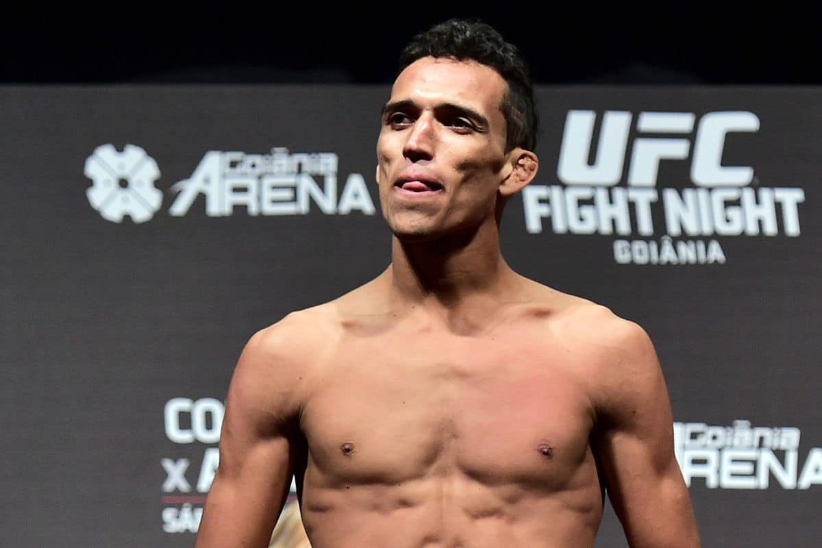 charles oliveira coupes de cheveux